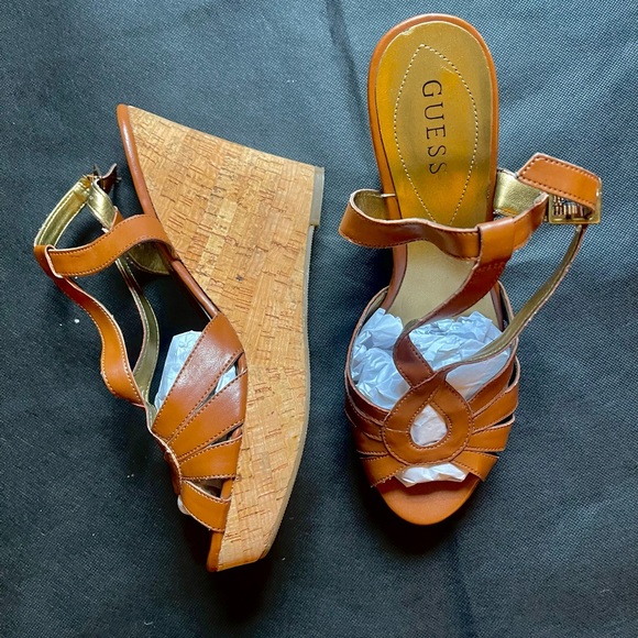 Brown wedges shoes used twice - Picture 2 of 3